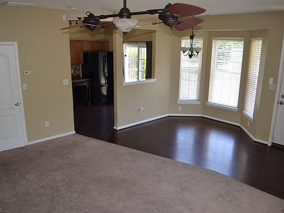 4th image of 1020 Teton Cir