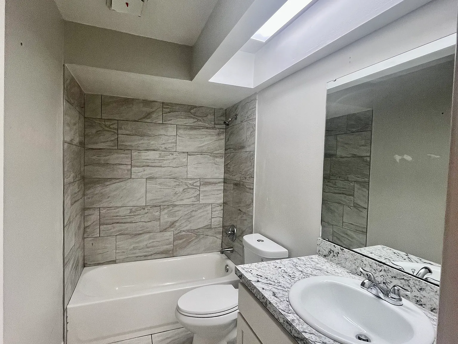 2 bed, 900 sqft, $1,395 — Photo 4