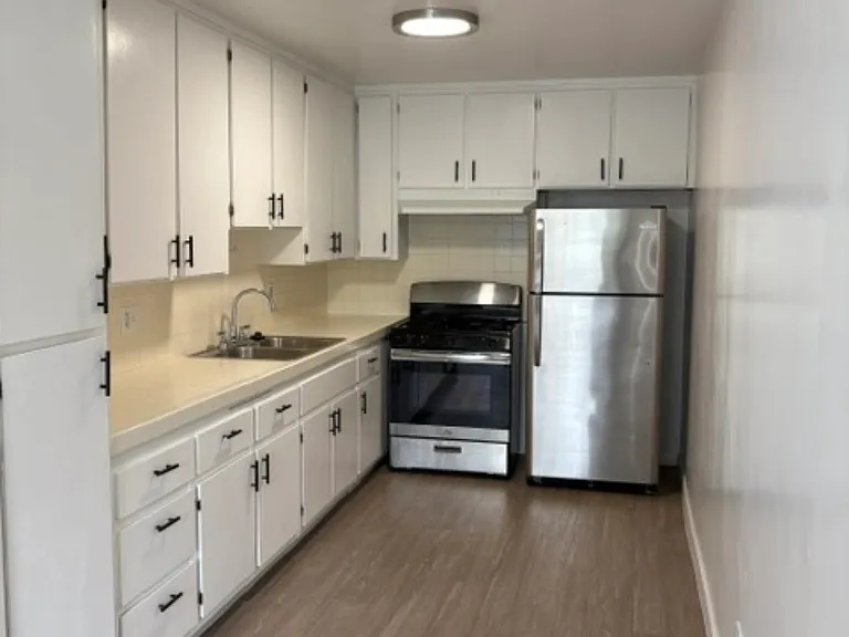 540 Solano Ave #305 — Photo 4
