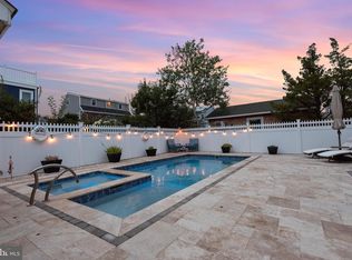 316 N 7th St, Surf City, NJ 08008