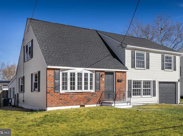 361 Erie Ave, Carneys Point, NJ 08069