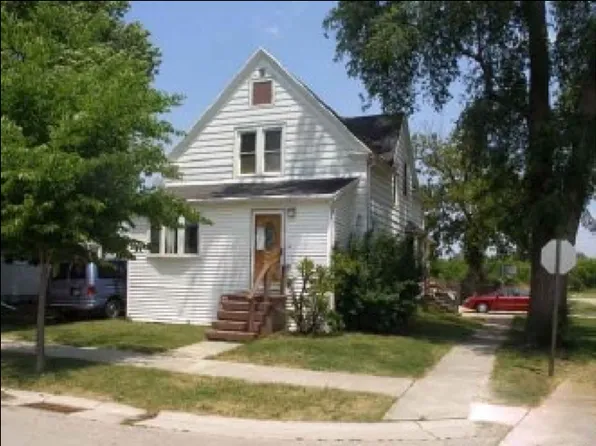 402 Indiana Ave, Fond Du Lac, WI 54937