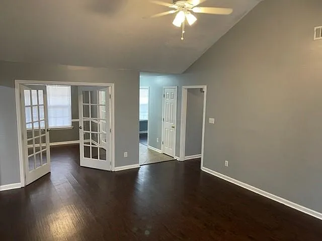 1365 Walton Loop — Photo 18