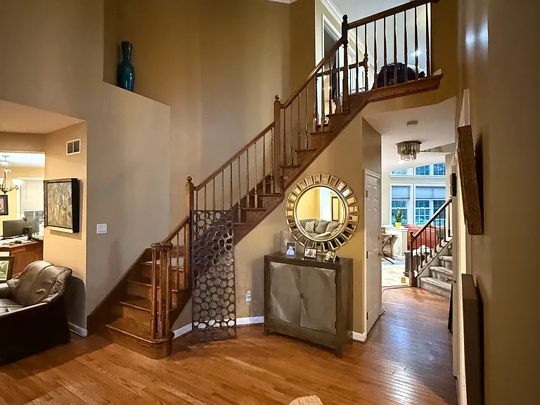 1006 Glendevon Dr — Photo 12