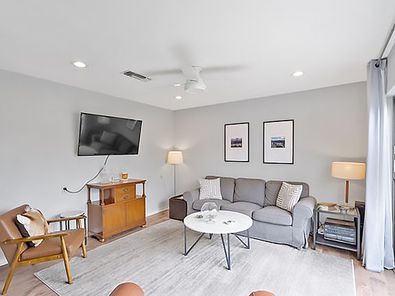 5th image of 2605 Enfield Rd APT 224