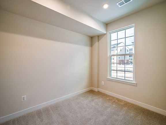 3rd image of 14062 Sunrise Valley Dr