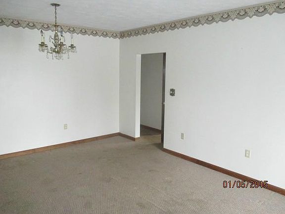 4th image of 464 S Walnut St