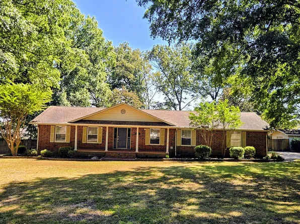 4111 Oakhill Ln, Jonesboro, AR 72405