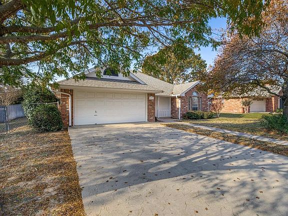 2nd image of 667 Maplewood Dr
