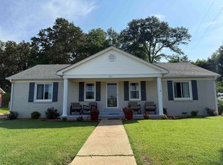 263 W Court Ave, Selmer, TN 38375