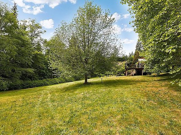5th image of 8089 NE Bayberry Ln