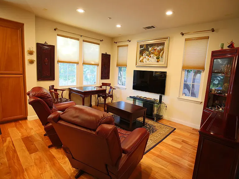4535 Laird Cir — Photo 15