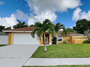 116 La Mancha Ave, Royal Palm Beach, FL 33411