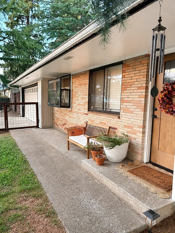 4 bed, 2.0 bath, 1454 sqft, $3,050 — Photo 3
