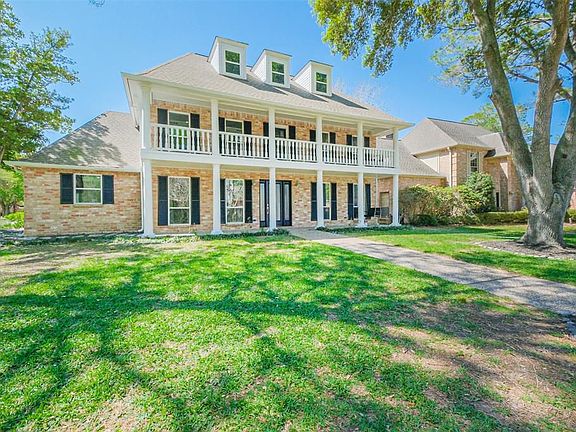 3rd image of 1634 Cadogan Ln