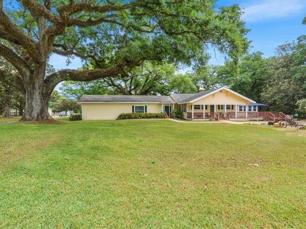 8135 Murray Hill Rd, Irvington, AL 36544