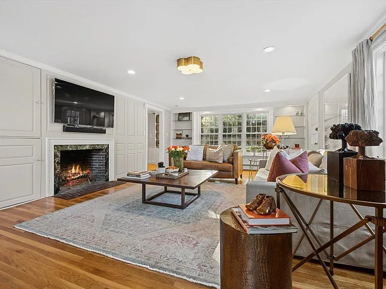 146 Arnold Rd — Photo 4