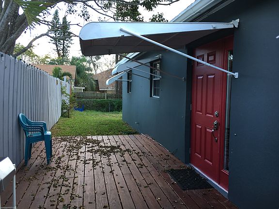 Entrance/Patio