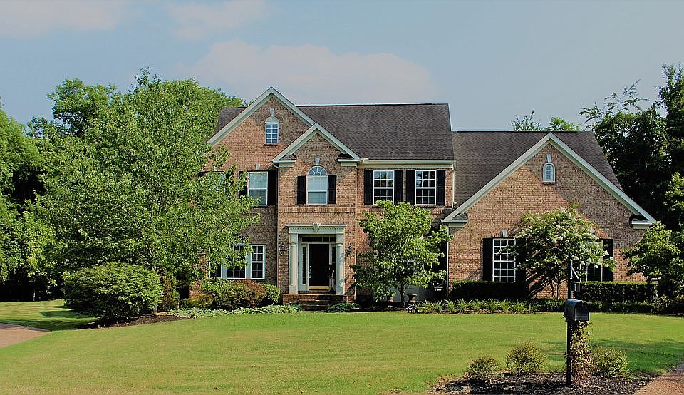 1st image of 416 Coburn Ln