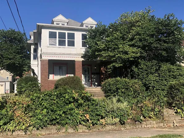 605 S Tremont St, Kewanee, IL 61443