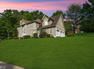 978 Appenzell Dr, Hummelstown, PA 17036