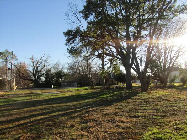 403 E Boyd Ave, Boyd, TX 76023
