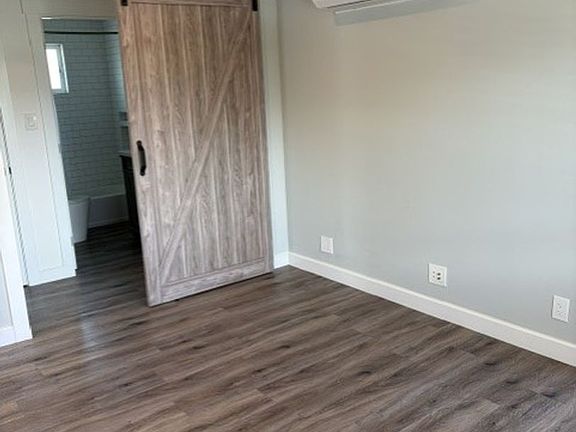 2nd image of 373-379 Kuehnis Dr #4