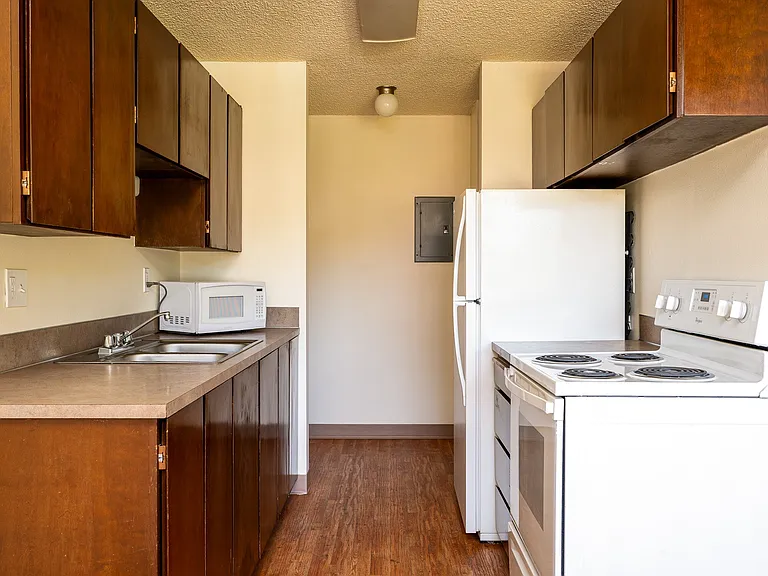 Brandt Apartments — Photo 9