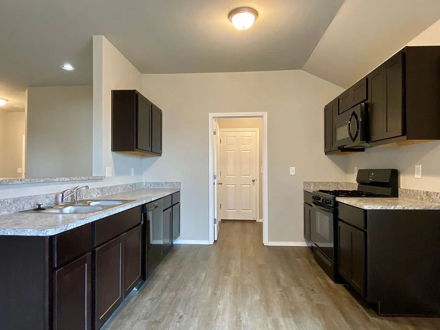 Wonderful 3 bed 2 bath in SW OKC — Photo 3