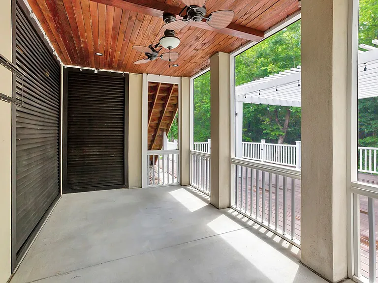 258 Silver Cypress Cir — Photo 42