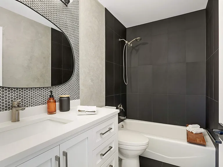 9523 Parkside Trl N — Photo 10