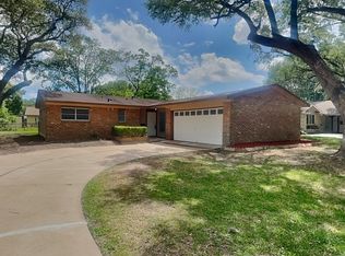 10322 Antrim Ln, La Porte, TX 77571