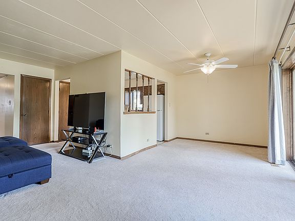 3rd image of 15229 Catalina Dr Unit 1D