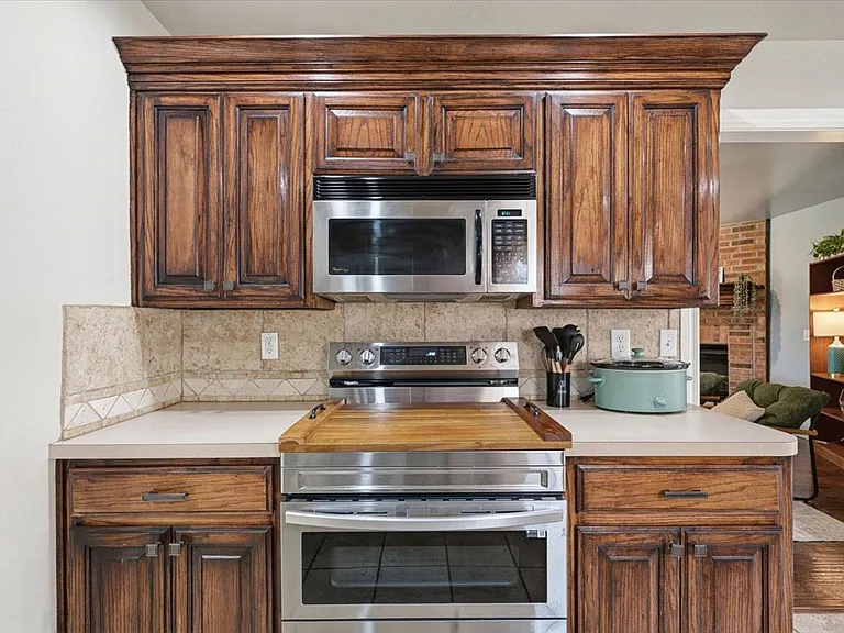4713 Doe Run Dr — Photo 26