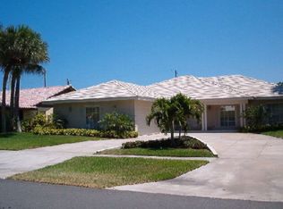 2522 Pepperwood Cir, North Palm Beach, FL 33410