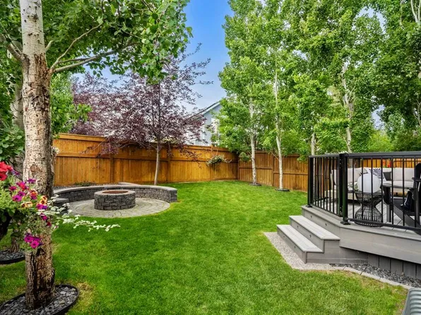 103 N Auburn Glen Way SE, Calgary, AB T3M 0M9