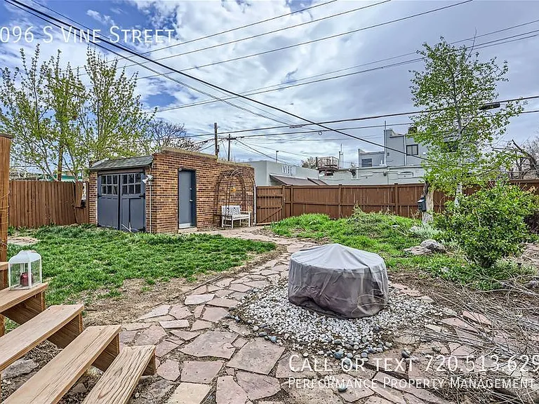 1096 S Vine St — Photo 26