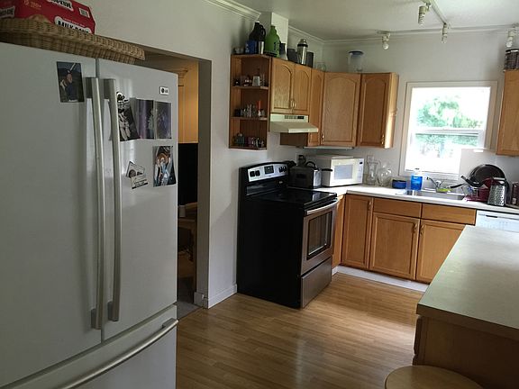4th image of 21630 NE 133rd St