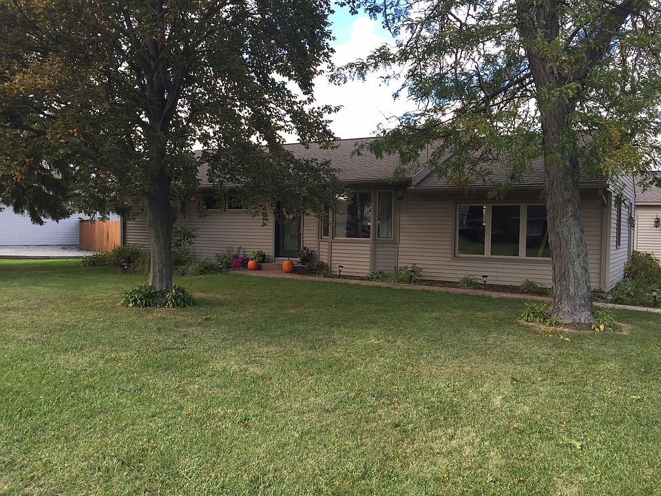 1st image of 1066 Bedford Dr