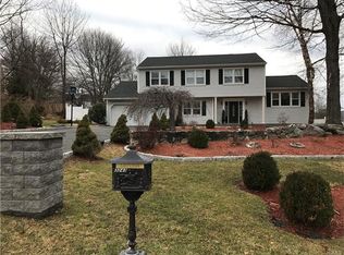 3243 Nutly Cir, Yorktown Heights, NY 10598