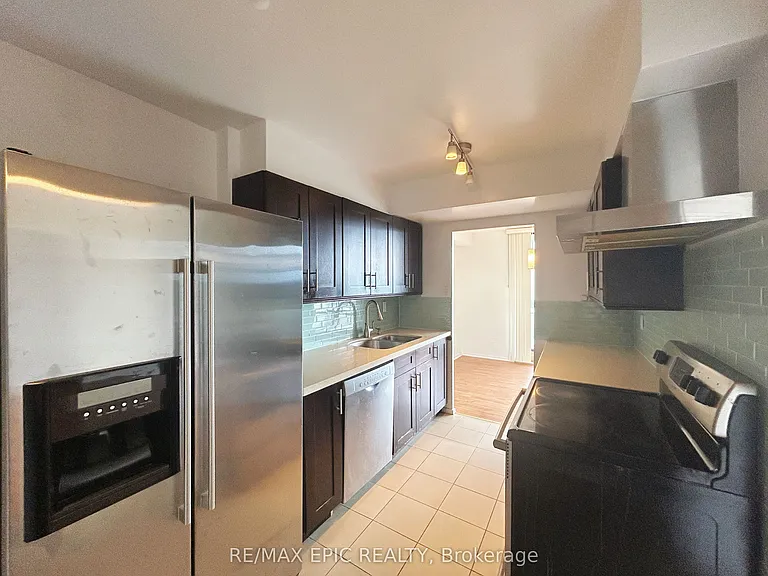 350 Seneca Hill Dr #908 — Photo 3