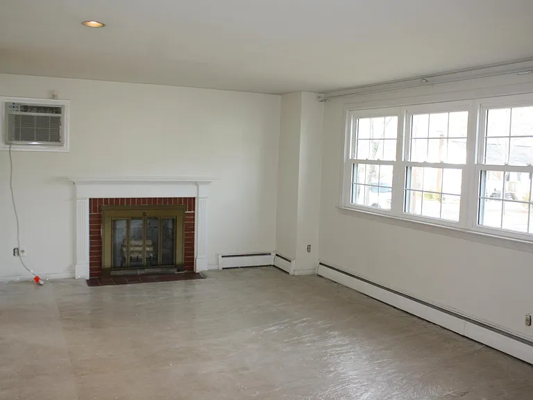 129 Wayside Rd — Photo 11