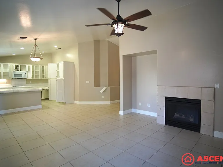 12708 Beechfield Dr — Photo 4