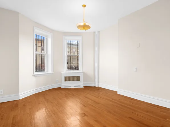 408 East 29th Street image 1 of 9