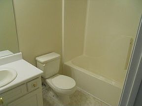 4th image of 214 Richmond Dr