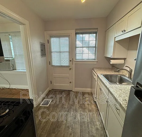 2079 Douglass Blvd #1 — Photo 7