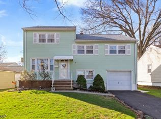 372 Lower Alden Dr, Rahway, NJ 07065