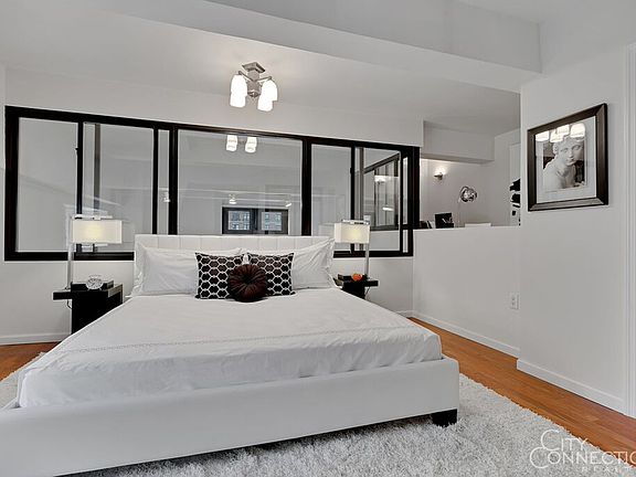 5th image of 135-145 W 70th St #7E