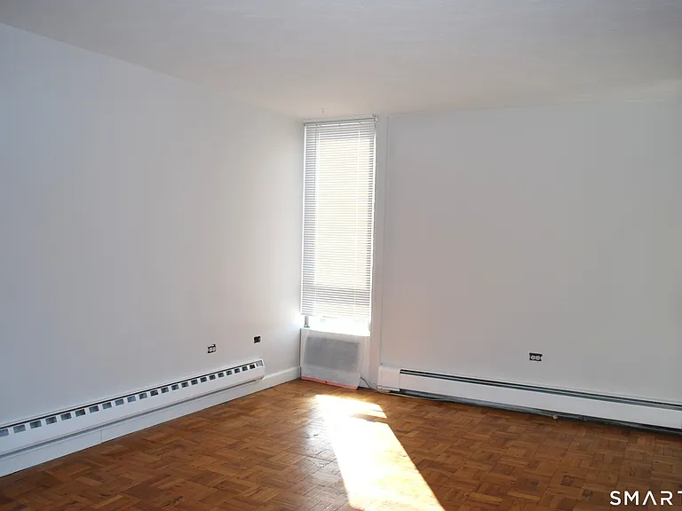 87 Glenbrook Rd #7G — Photo 8