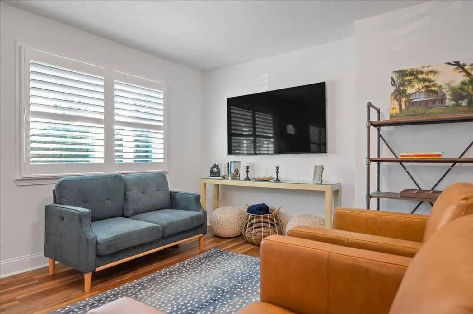 3 bed, 2.0 bath, 1151 sqft, $3,244 — Photo 1